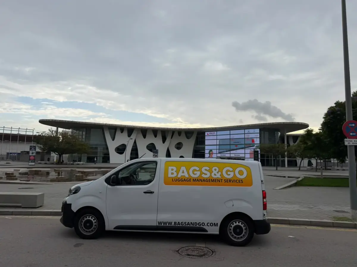 Bags&Go vehicle at the main entrance of Fira Barcelona Gran Via